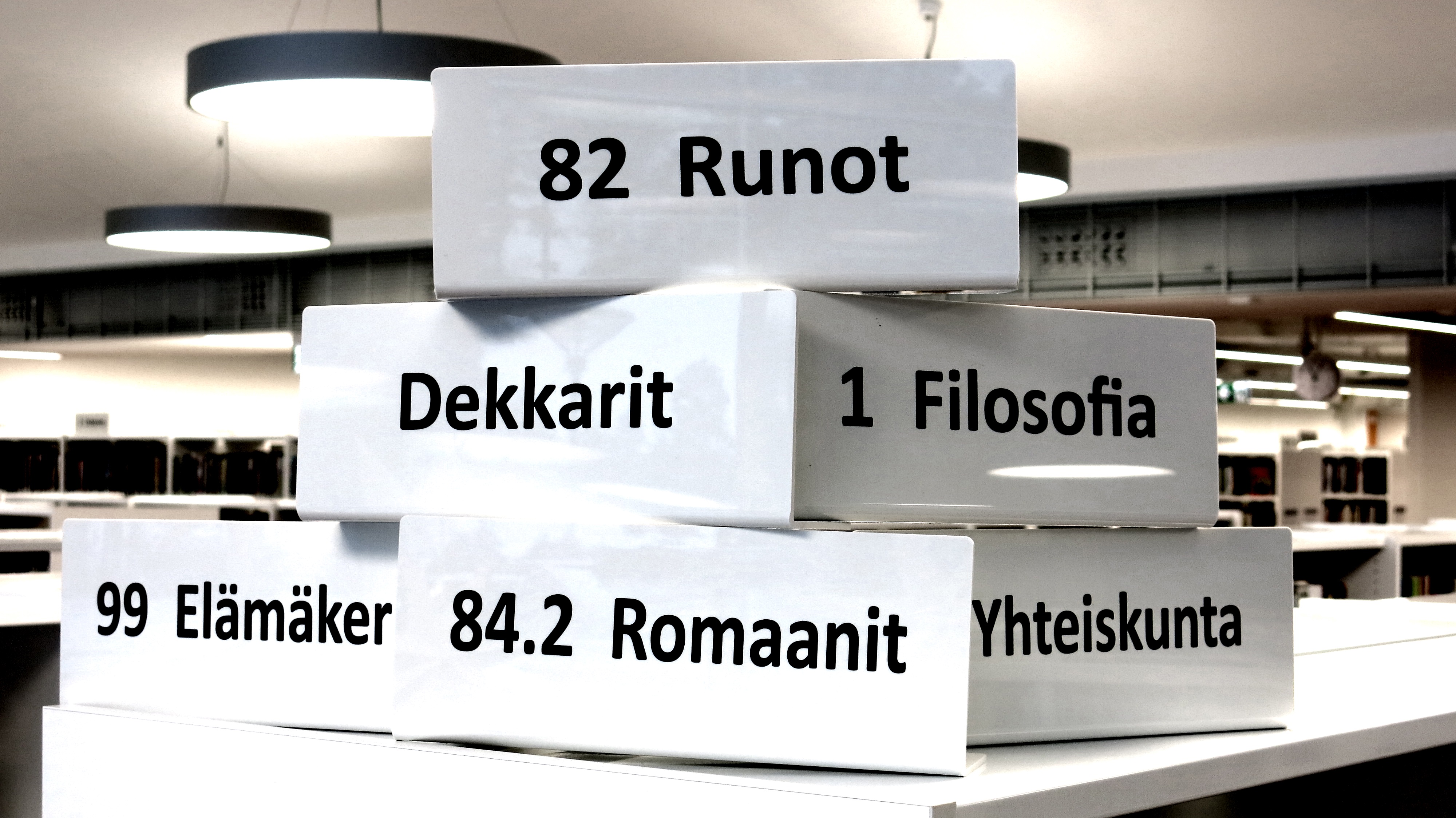 Aikuisten kirjavinkkausta Kankaanpään kirjastolla